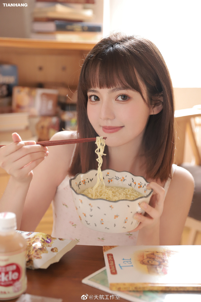 海贼王实拍版 封面